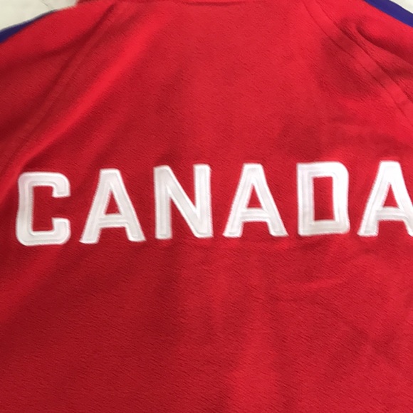 *️⃣ 2/$30 Adidas fleece sweater with ‘Canada’ logo - Picture 6 of 11